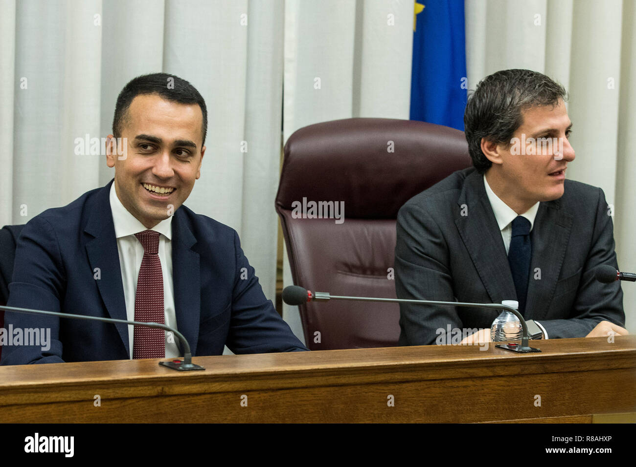 Foto Roberto Monaldo/LaPresse 14-12-2018 Roma Politica Commissione di Vigilanza Rai - Audizione del Ministro dello Sviluppo Economico Di Maio Nella foto Luigi Di Maio, Alberto Barachini (Pres. Comm.) Fotos von Roberto Monaldo/LaPresse 14-12-2018 Rom (Italien) Abgeordnetenkammer - Anhörung von Luigi Di Maio im Foto Luigi Di Maio, Alberto Barachini Stockfoto