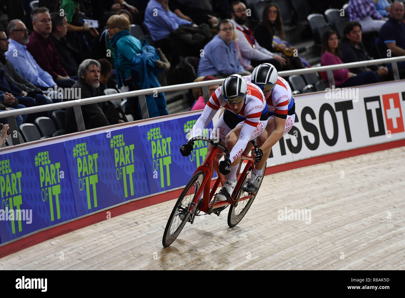 London, Großbritannien. 14. Dezember, 2018. Jack Garner und Josua Dunham (GBR) in gemischten Para B Sprint Qualifikation (200 m) während Tissot UCI Track Cycling World Cup IV bei Lee Valley VeloPark am Freitag, den 14. Dezember 2018. LONDON ENGLAND. (Nur redaktionelle Nutzung, eine Lizenz für die gewerbliche Nutzung erforderlich. Keine Verwendung in Wetten, Spiele oder einer einzelnen Verein/Liga/player Publikationen.) Credit: Taka Wu/Alamy leben Nachrichten Stockfoto