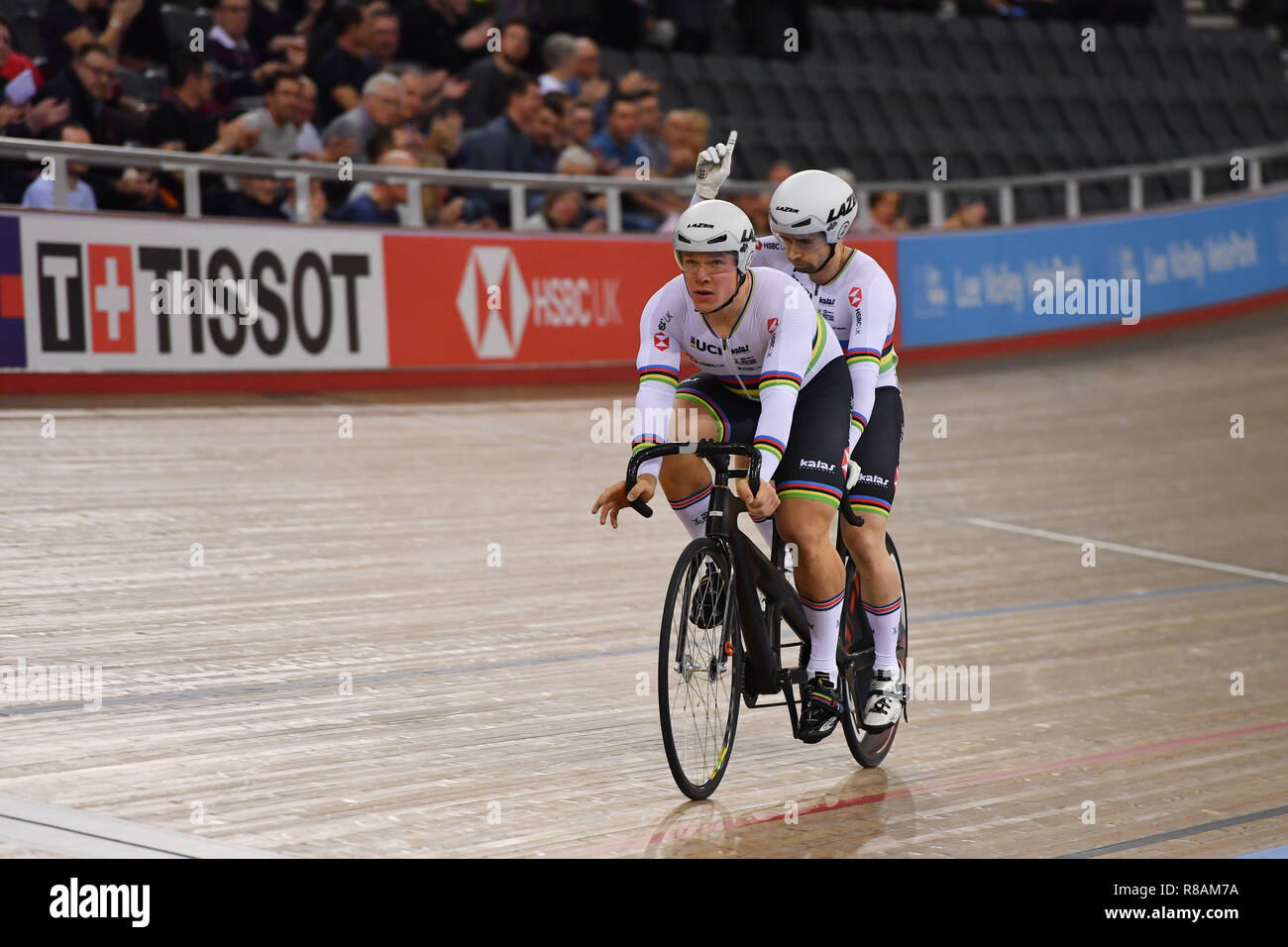 London, Großbritannien. 14. Dezember, 2018. Fachie Neil MBE und Rotherham Matt (GBR) in gemischten Para B Sprint Halbfinale - H1 während Tissot UCI Track Cycling World Cup IV bei Lee Valley VeloPark am Freitag, den 14. Dezember 2018. LONDON ENGLAND. (Nur redaktionelle Nutzung, eine Lizenz für die gewerbliche Nutzung erforderlich. Keine Verwendung in Wetten, Spiele oder einer einzelnen Verein/Liga/player Publikationen.) Credit: Taka Wu/Alamy leben Nachrichten Stockfoto