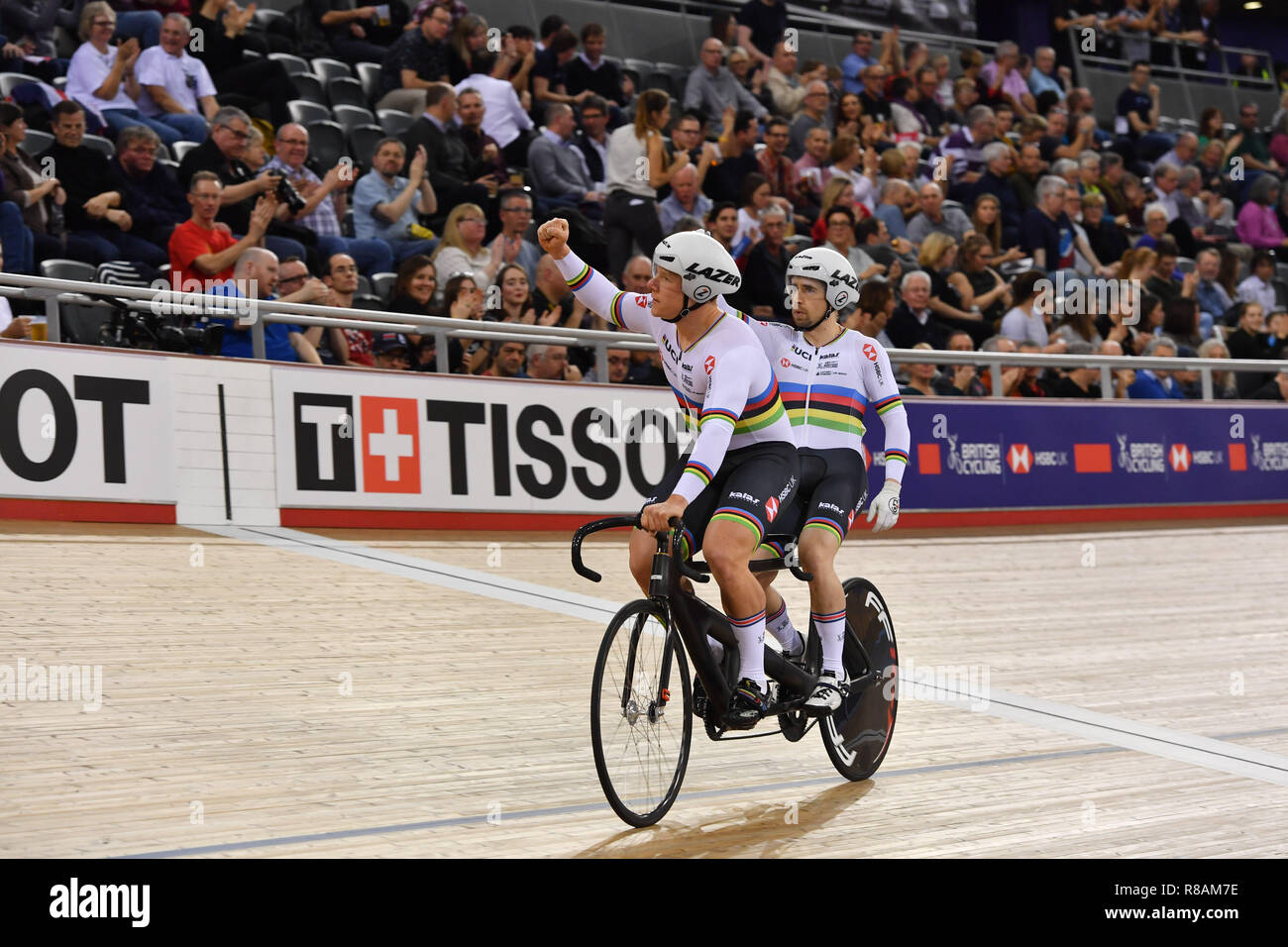 London, Großbritannien. 14. Dezember, 2018. Fachie Neil MBE und Rotherham Matt (GBR) in gemischten Para B Sprint Halbfinale - H1 während Tissot UCI Track Cycling World Cup IV bei Lee Valley VeloPark am Freitag, den 14. Dezember 2018. LONDON ENGLAND. (Nur redaktionelle Nutzung, eine Lizenz für die gewerbliche Nutzung erforderlich. Keine Verwendung in Wetten, Spiele oder einer einzelnen Verein/Liga/player Publikationen.) Credit: Taka Wu/Alamy leben Nachrichten Stockfoto