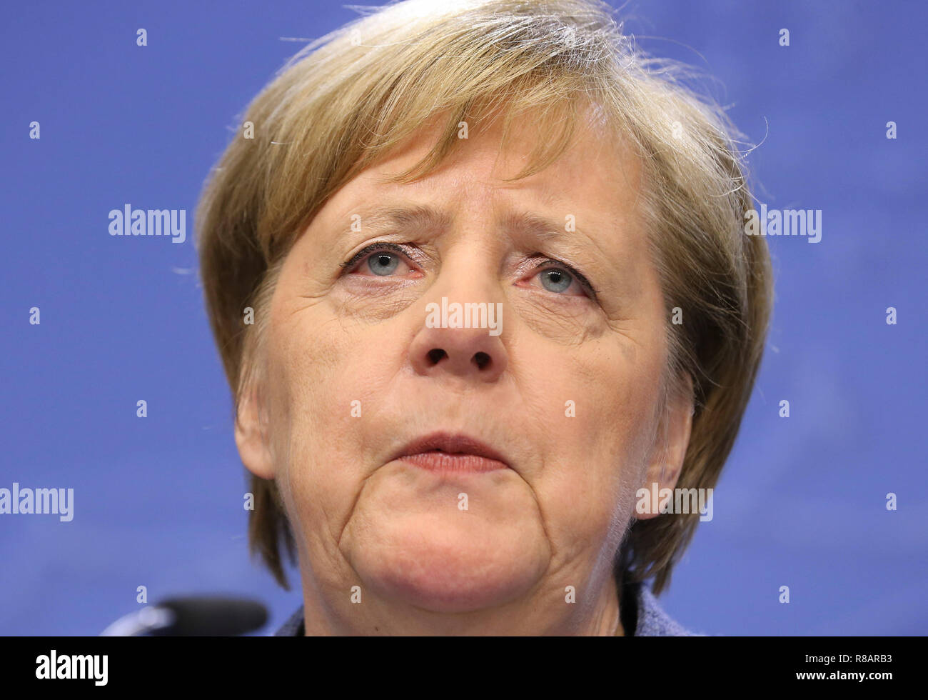 (181214) - Brüssel, 14. Dez., 2018 (Xinhua) - die Deutsche Bundeskanzlerin Angela Merkel spricht während einer Pressekonferenz am Ende des EU-Gipfels in Brüssel, Belgien, am Dez. 14, 2018. (Xinhua / Ihr Pingfan) Stockfoto