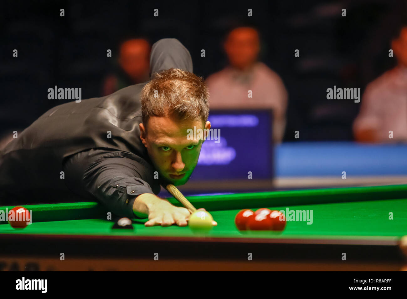 Glasgow, Schottland, Großbritannien. 14. Dez 2018. Viertelfinale der BetVictor Home Nationen Serie Scottish Open, wo Stuart Carrington auf Judd Trump im Emirates Arena, Glasgow stattfindet. Credit: Colin Poultney/Alamy leben Nachrichten Stockfoto