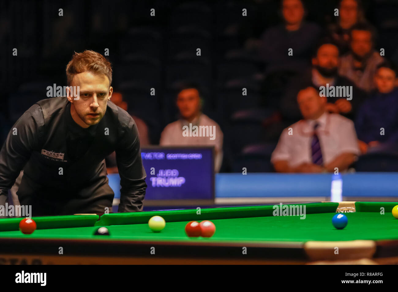 Glasgow, Schottland, Großbritannien. 14. Dez 2018. Viertelfinale der BetVictor Home Nationen Serie Scottish Open, wo Stuart Carrington auf Judd Trump im Emirates Arena, Glasgow stattfindet. Credit: Colin Poultney/Alamy leben Nachrichten Stockfoto