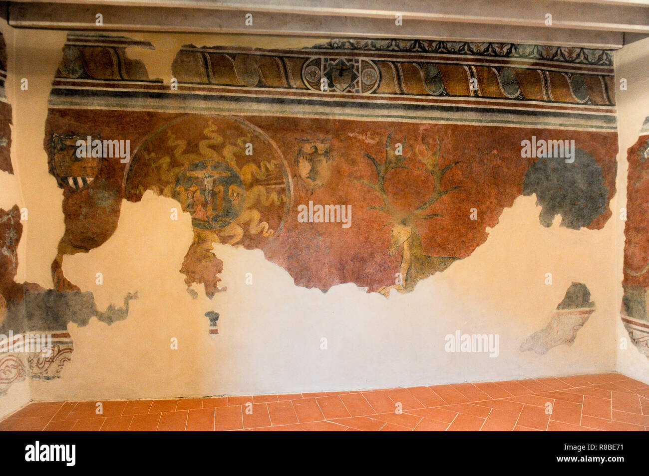Italien, Lombardei, Lecco Civate, Casa del Pellegrin. Eine Schatulle der höflich Fresken in der Zuflucht für Pilger, die nach San Pietro al Monte ging. Auf der Stockfoto