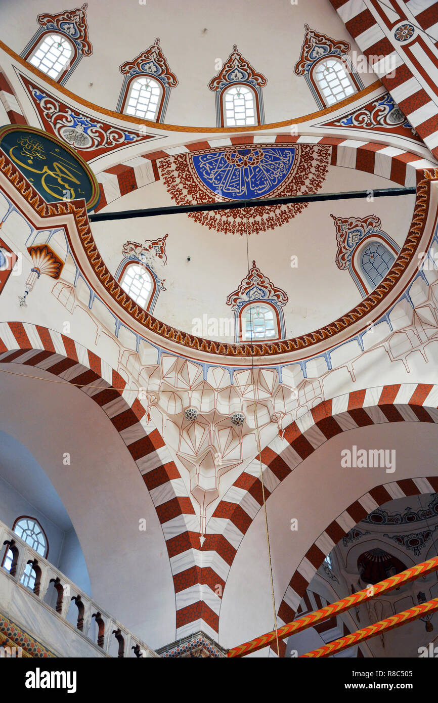 Istanbul, Türkei - 5 November, 2015. Innenraum der Sehzade Mehmet Moschee in Istanbul, Türkei. Stockfoto
