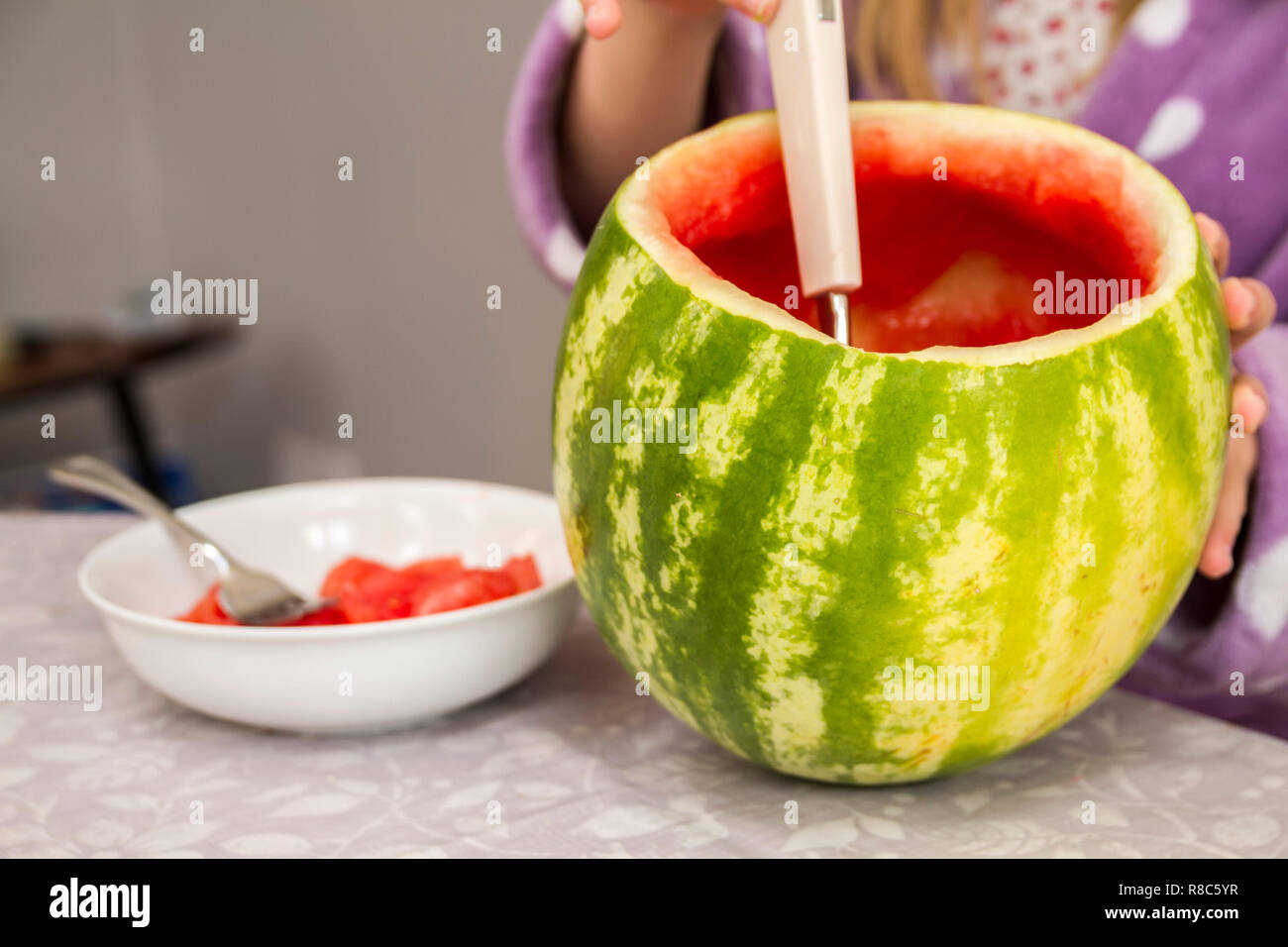 Wassermelone Obst, Innen, gesund Leben-Konzept, 5 am Tag, Wassermelone haut Lufthutze, große reife Wassermelone, Frühstück, grün rot Stockfoto