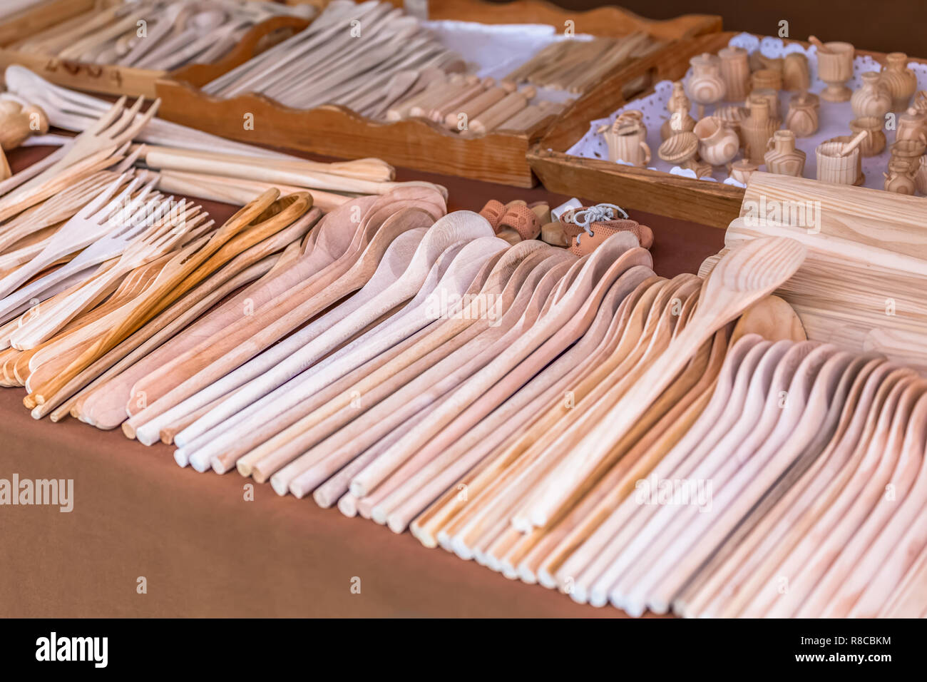 Holz- Küchengeräte, im traditionellen Markt... Stockfoto