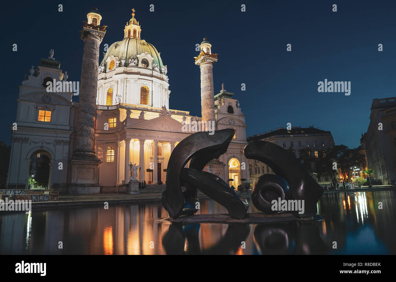 Kirche mit Beleuchtung Stockfoto