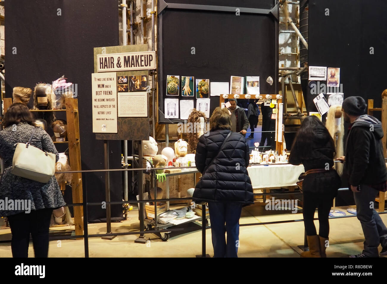 Warner Bros Studio Tour - die Herstellung von Harry Potter ist ein Publikumsmagnet in Leavesden, London, UK, bewahrt und präsentiert das ikonische Requisiten. Stockfoto