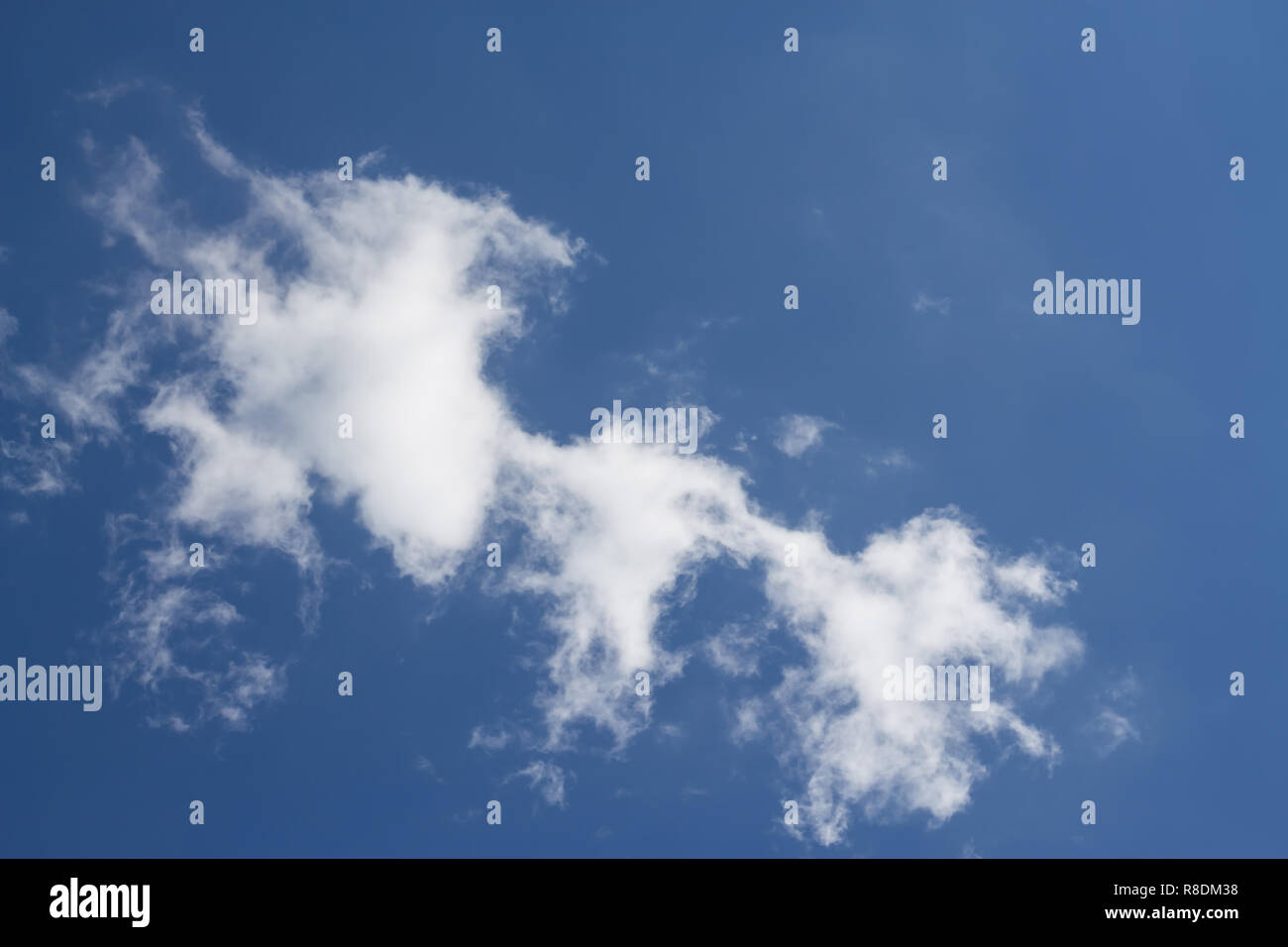Wolken und blauer Himmelshintergrund in gutem Wetter Tag Stockfoto
