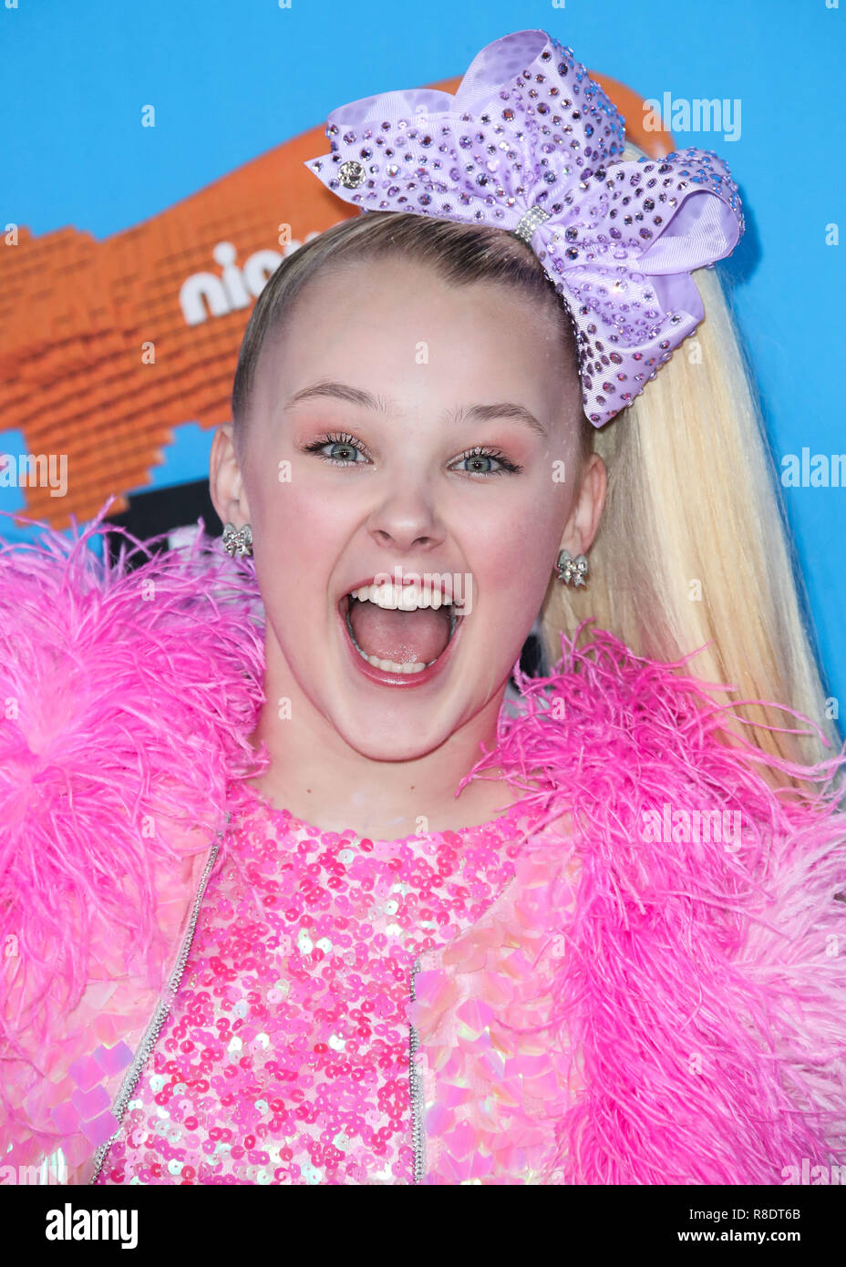 Jojo Siwa Stockfotos Und Bilder Kaufen Alamy