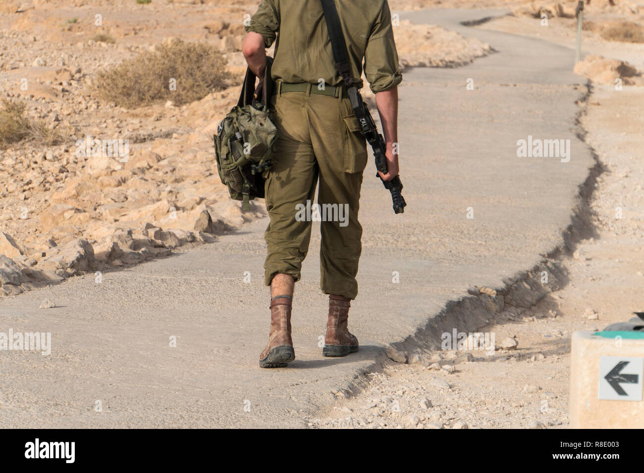 Soldaten patrouillieren für die Israelische Armee militärische Übungen am frühen Morgen in den Ruinen der Festung Massada. Palästinensische Israeli co Stockfoto
