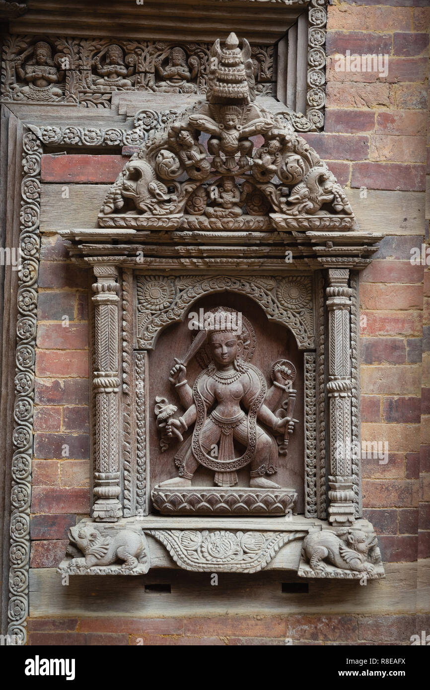 Detail Holzschnitzerei an Hanuman Dhoka Palast Komplex in Patan, Kathmandu, Nepal. Stockfoto