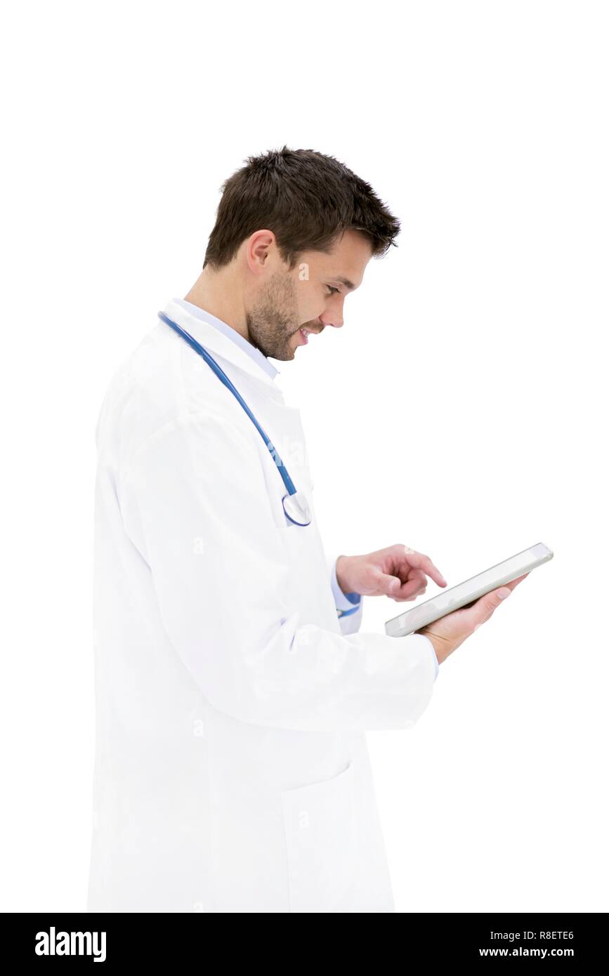 Junge männliche Arzt mit digitalen Tablet. Stockfoto