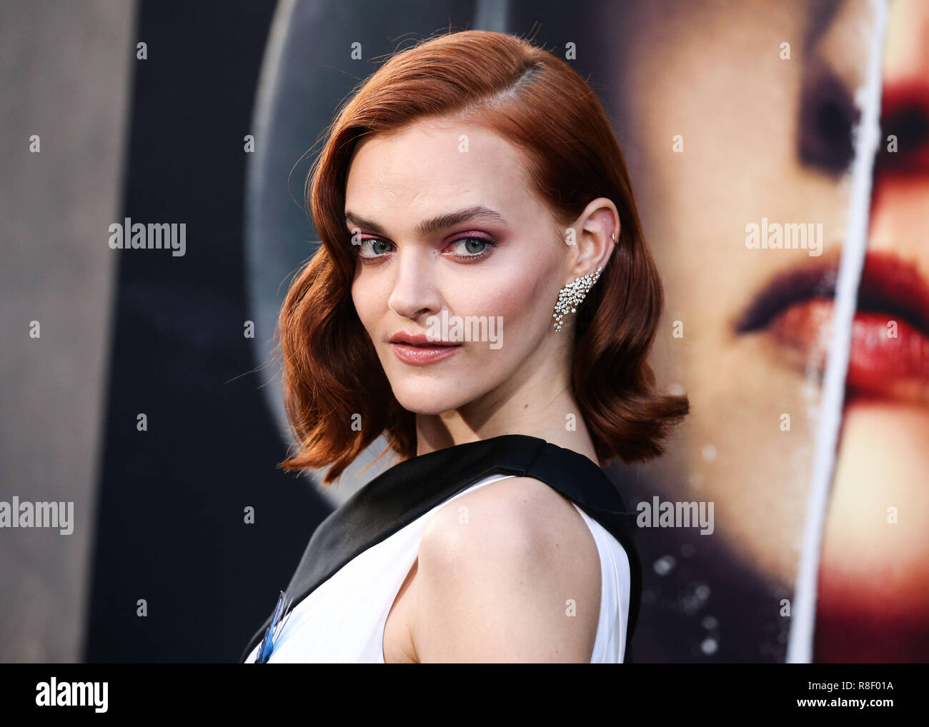 Hollywood Los Angeles Ca Usa 19 April Madeline Brauer An Der Los Angeles Premiere Von Hulu