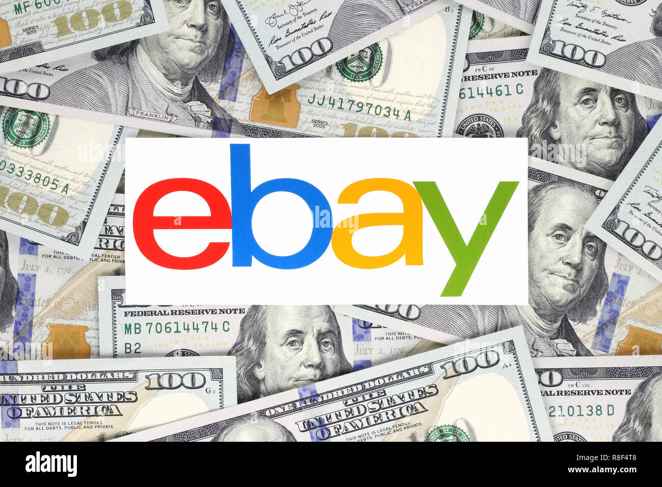 Kiew, Ukraine - September 07, 2018: Ebay Logo auf Papier, ausschneiden und auf Geld Hintergrund gedruckt. Stockfoto