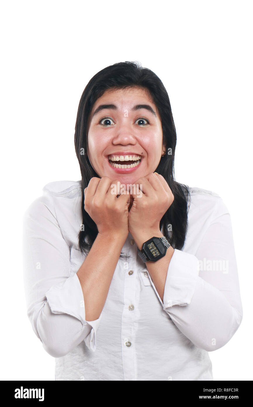 Foto Bild portrait einer jungen schönen asiatischen Frau sah sehr aufgeregt, mit großen Augen und großen Lächeln auf ihrem Gesicht Stockfoto