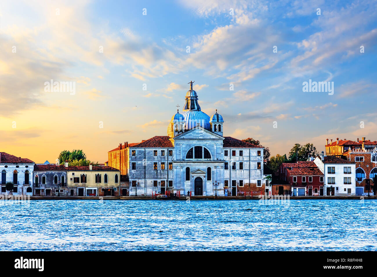 Le Zitelle Kirche von Venedig, Italien, Ansicht vom Meer Stockfoto