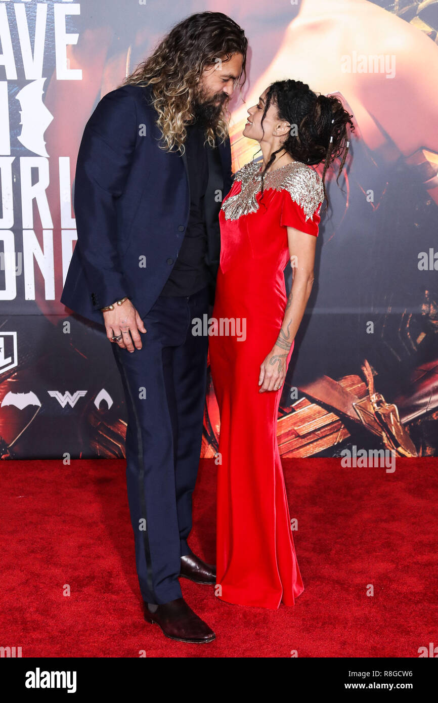 HOLLYWOOD, Los Angeles, CA, USA - 13. NOVEMBER: Schauspieler Jason Momoa und Frau Lisa Bonet Ankommen bei der Weltpremiere von Warner Bros. Pictures' 'Justice League' an der Dolby Theatre am 13. November 2017 in Hollywood, Los Angeles, Kalifornien, Vereinigte Staaten. (Foto von Xavier Collin/Image Press Agency) Stockfoto