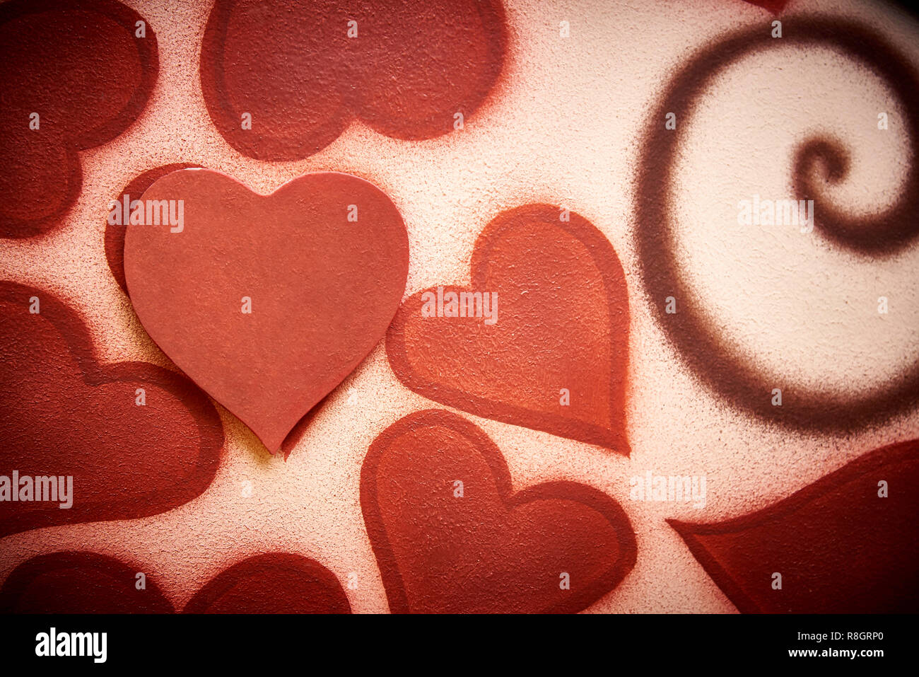 Valentinstag Hintergrund mit roten Herzen. Stockfoto