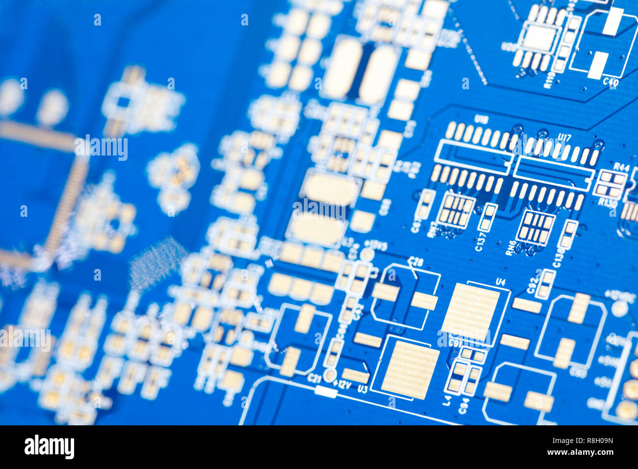 Stromkreis Blue Board. Electronic computer hardware Technologie. Motherboard digital Chip. Tech Wissenschaft Hintergrund. Integrierte Kommunikation Prozessor. In Stockfoto