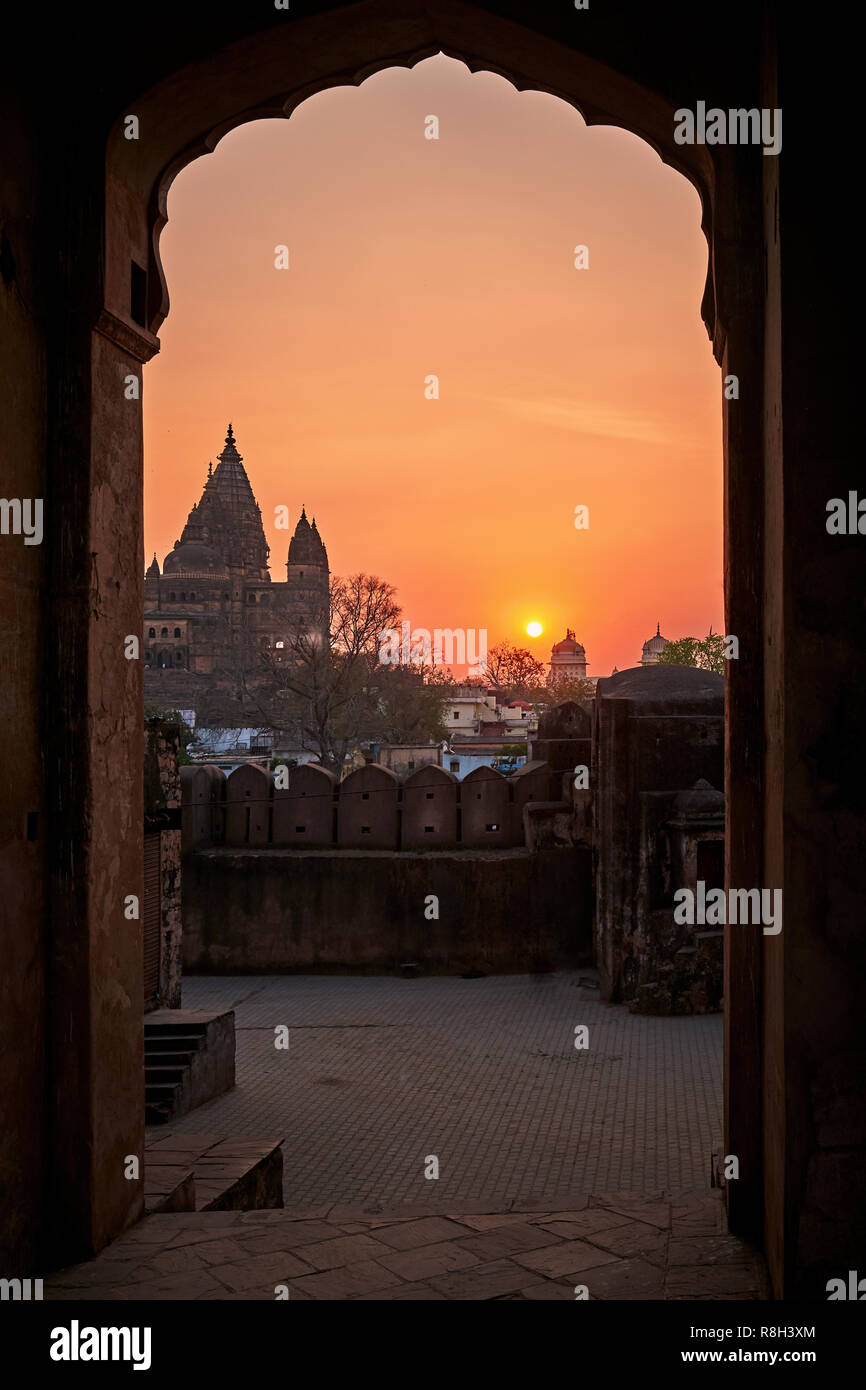 Sonnenuntergang in Orchha. Madhya Pradesh, Indien Stockfoto