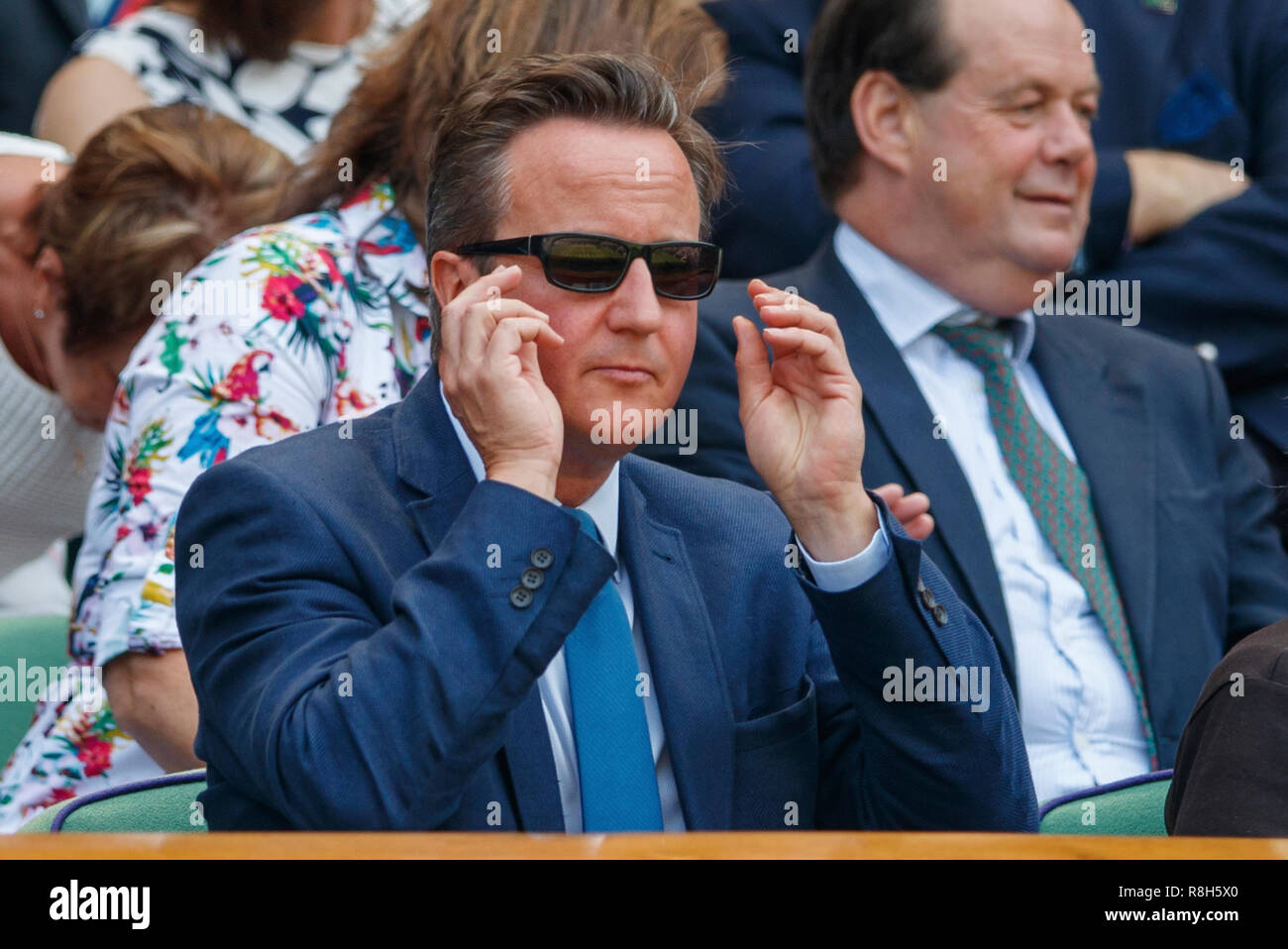 David Cameron Uhren während der Wimbledon Championships 2018 Stockfoto