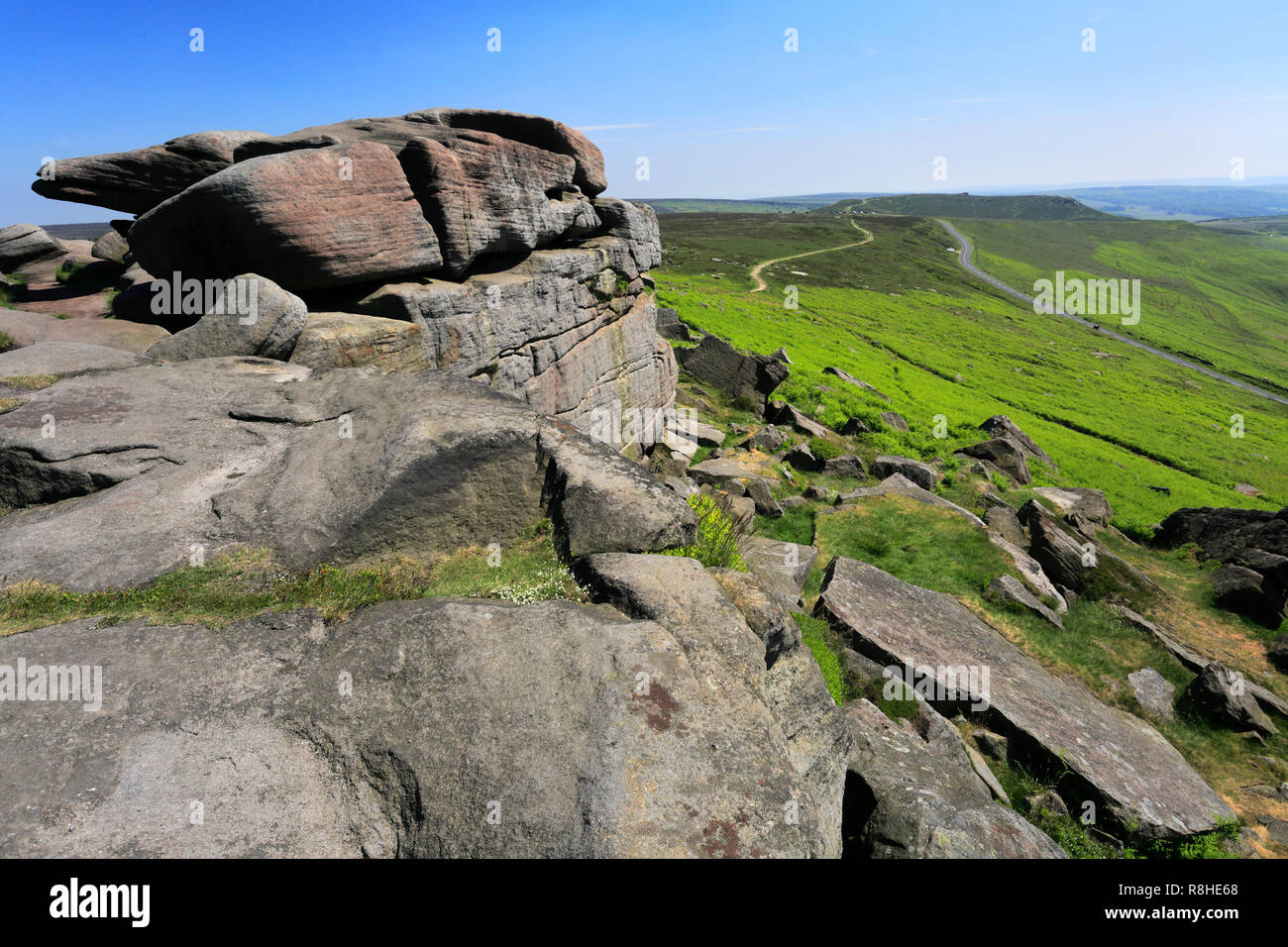 Mühlsteine und Felsformationen, stanage Edge, Derbyshire County; Peak District National Park; England; UK Stockfoto