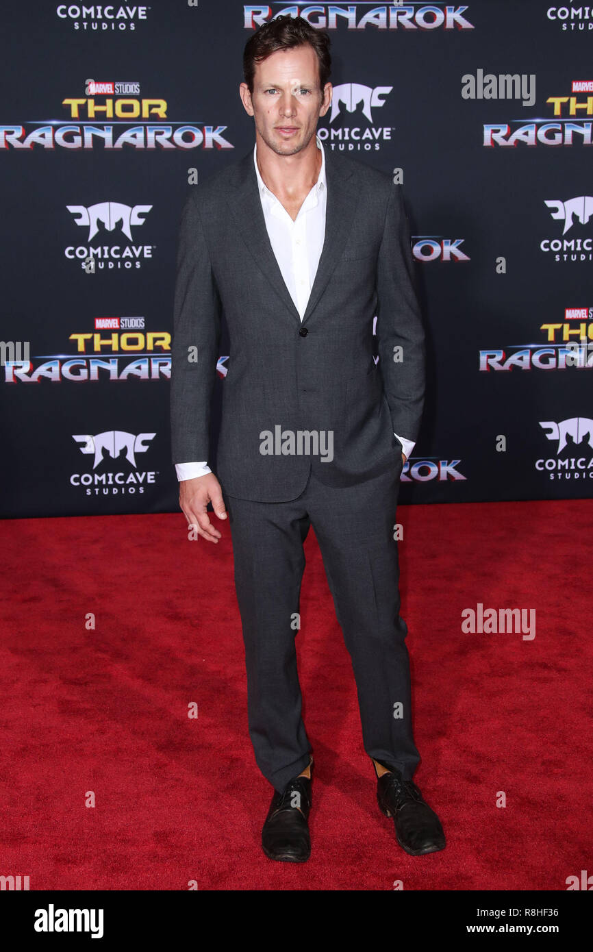 HOLLYWOOD, Los Angeles, CA, USA - 10. Oktober: Kip Pardue bei der Weltpremiere von Disney und Marvel 'Thor: Ragnarök' am El Capitan Theatre am 10. Oktober 2017 in Hollywood, Los Angeles, Kalifornien, USA. (Foto von Xavier Collin/Image Press Agency) Stockfoto