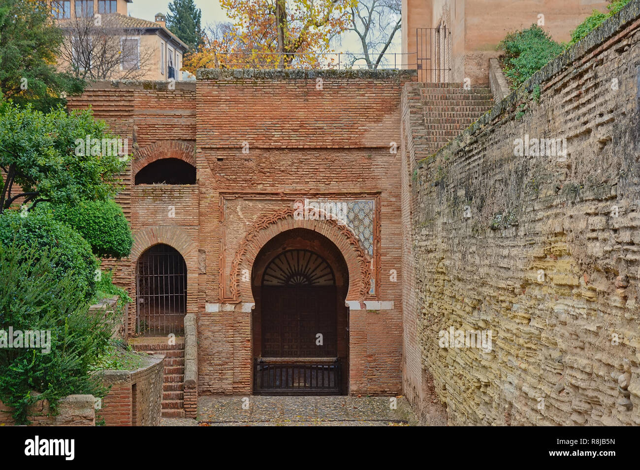 Maurische Horseshoe arch Tor, Detail der Alhambra, Granada Stockfoto