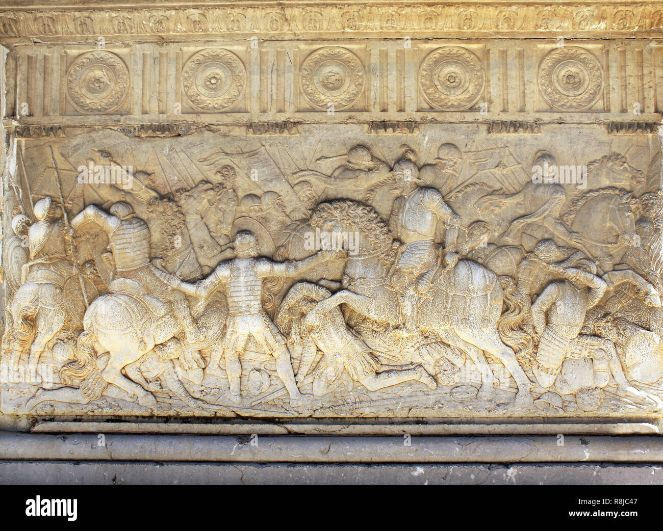 Skulpturale Schlacht Szene aus einem Stein, Alhambra, Spanien Stockfoto