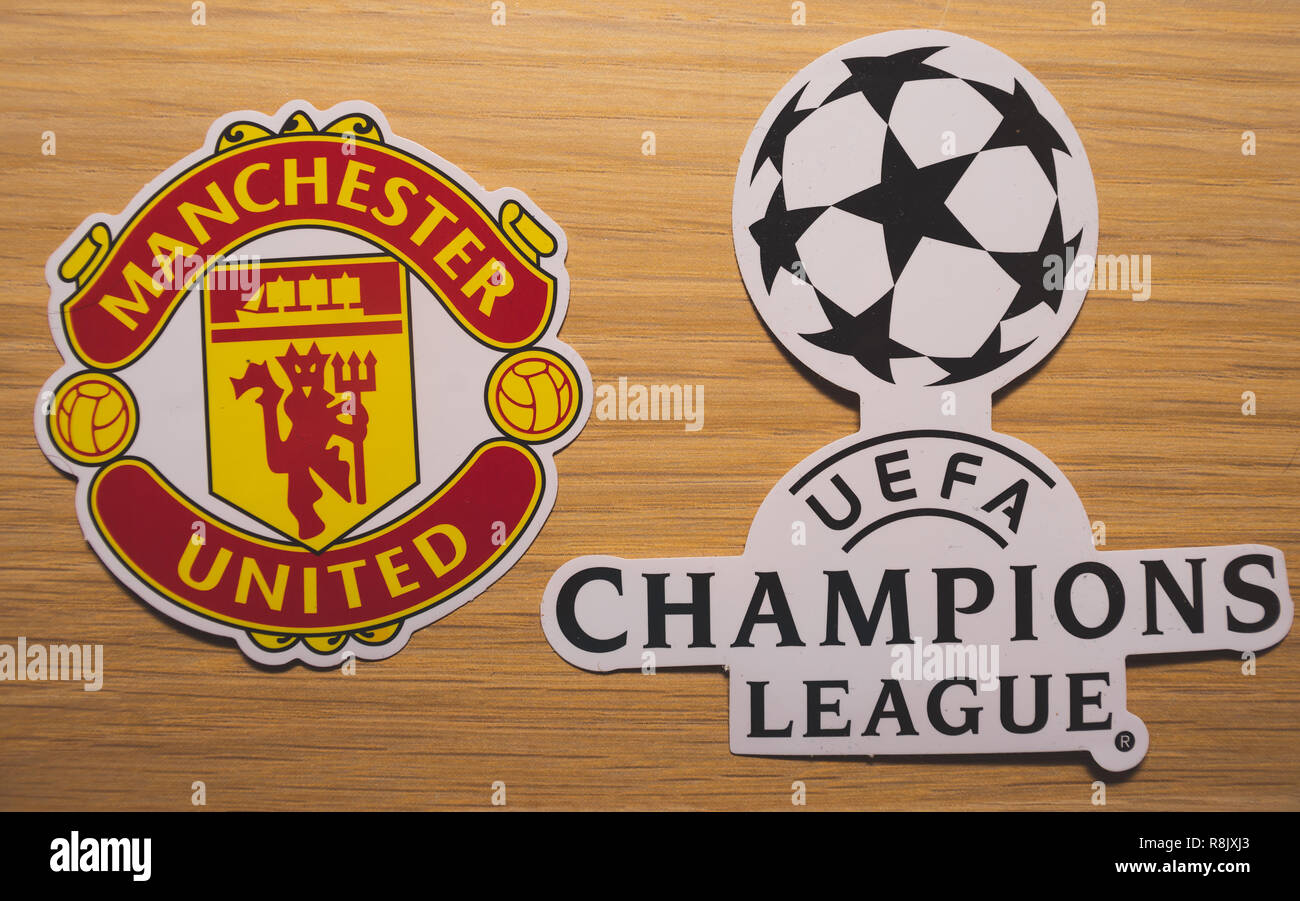 15. Dezember 2018. Nyon Schweiz. Das Logo des Fußballclubs Manchester United  F.C. und die UEFA Champions League Stockfotografie - Alamy