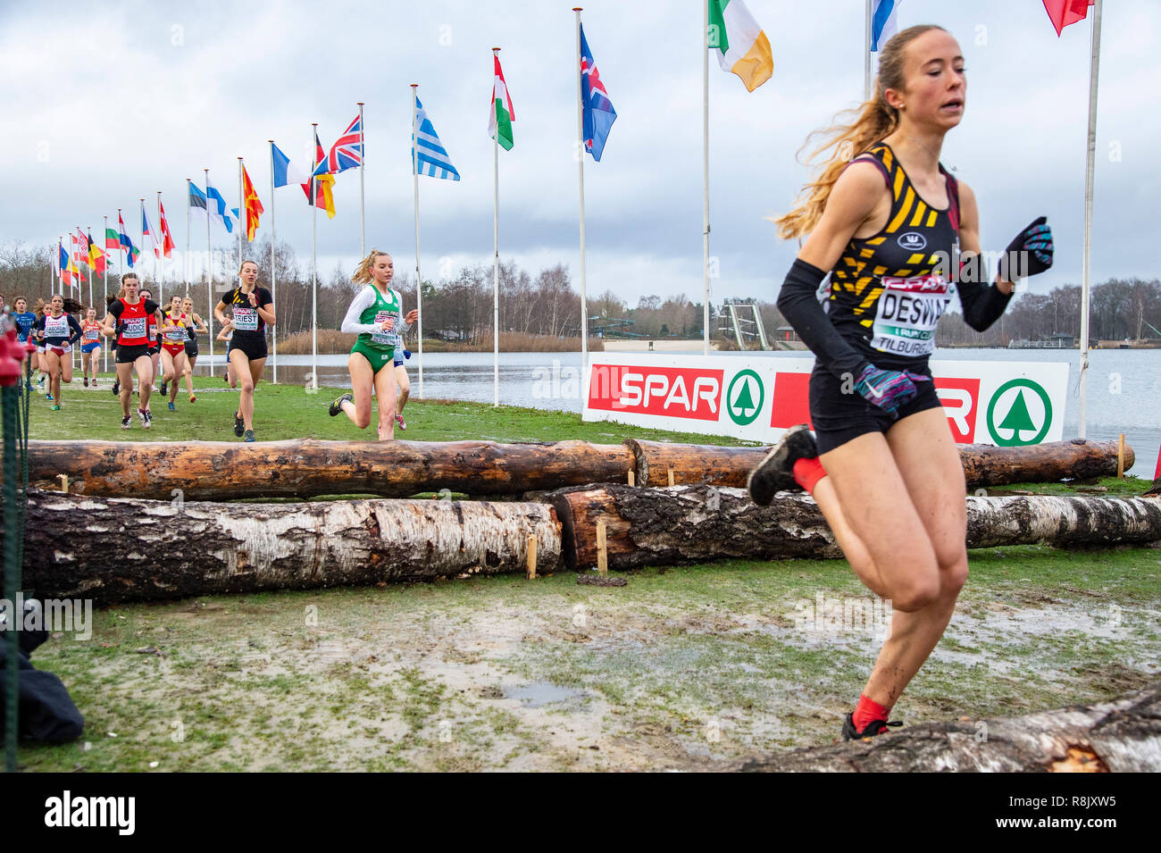 TILBURG NIEDERLANDE. 9 DEC JODIE MCCANN konkurrieren im U20Rennen