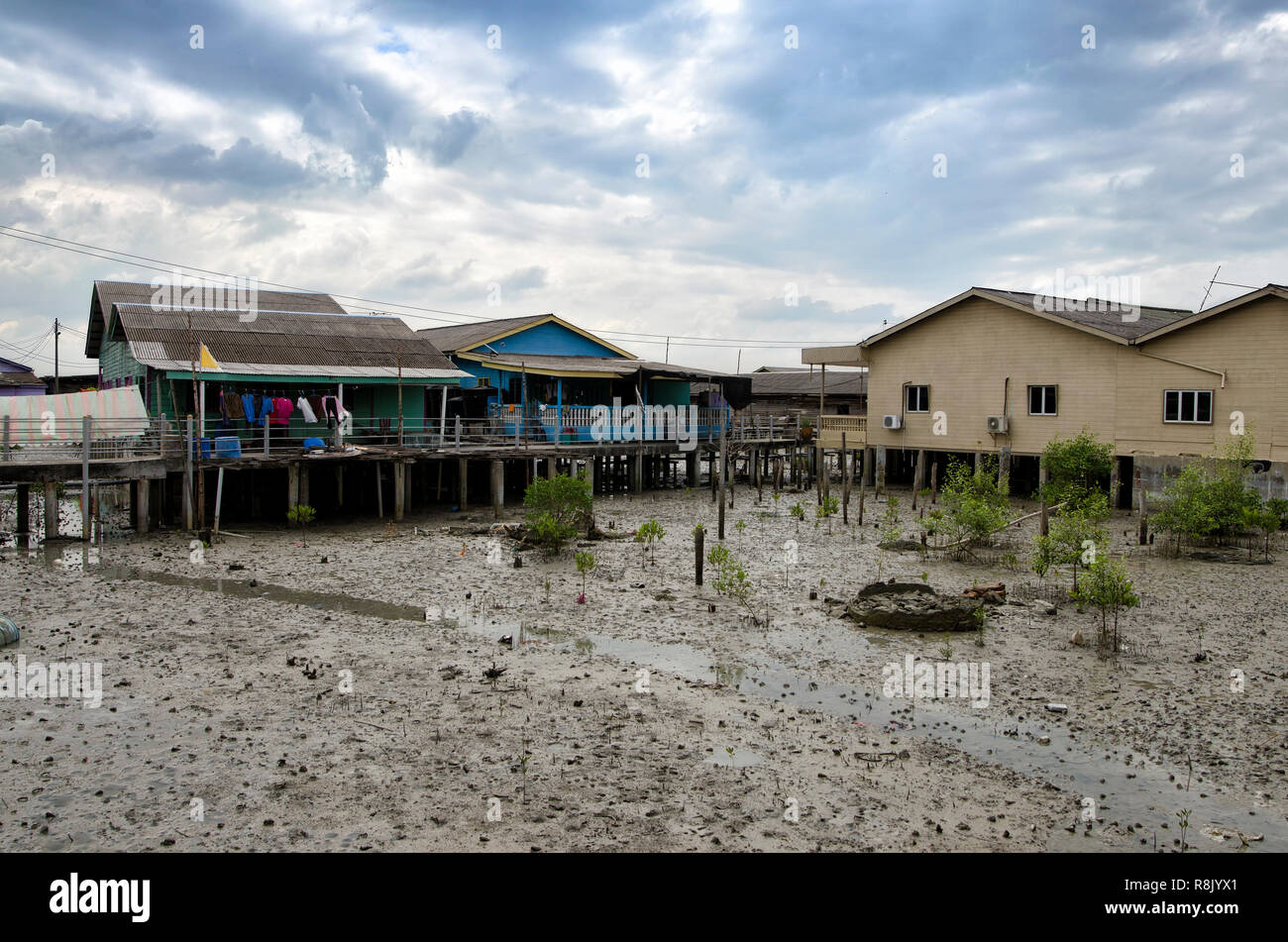 Eine authentische chinesische Fischerdorf in Kampung Bagan Sungai Lima, Malaysia-Kampung Bagan Sungai Lima ist auf der fünften Fluss aus dem Hauptfenster des VI-entfernt Stockfoto