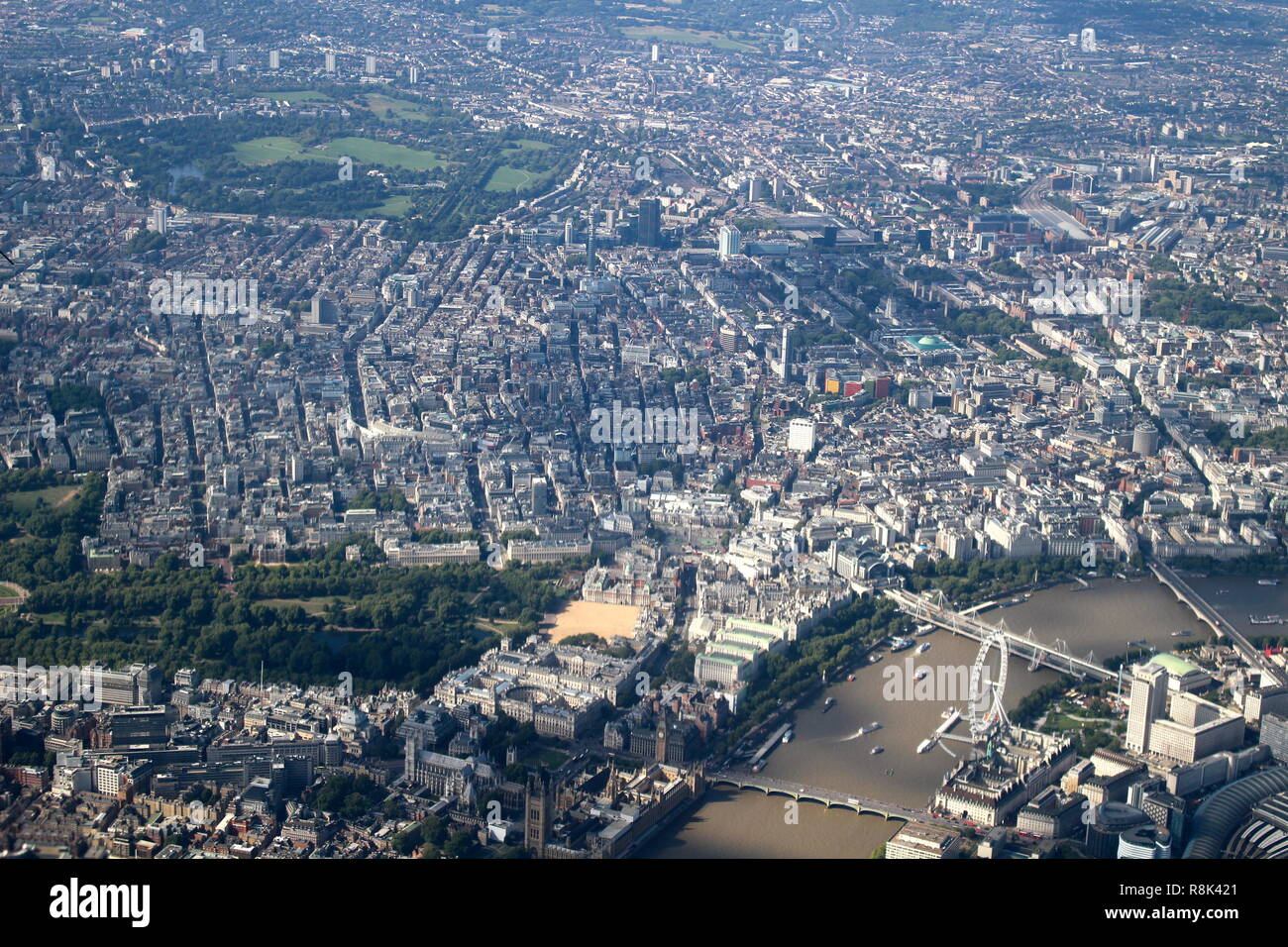 Antenne von London über die Themse und London Eye Stockfoto