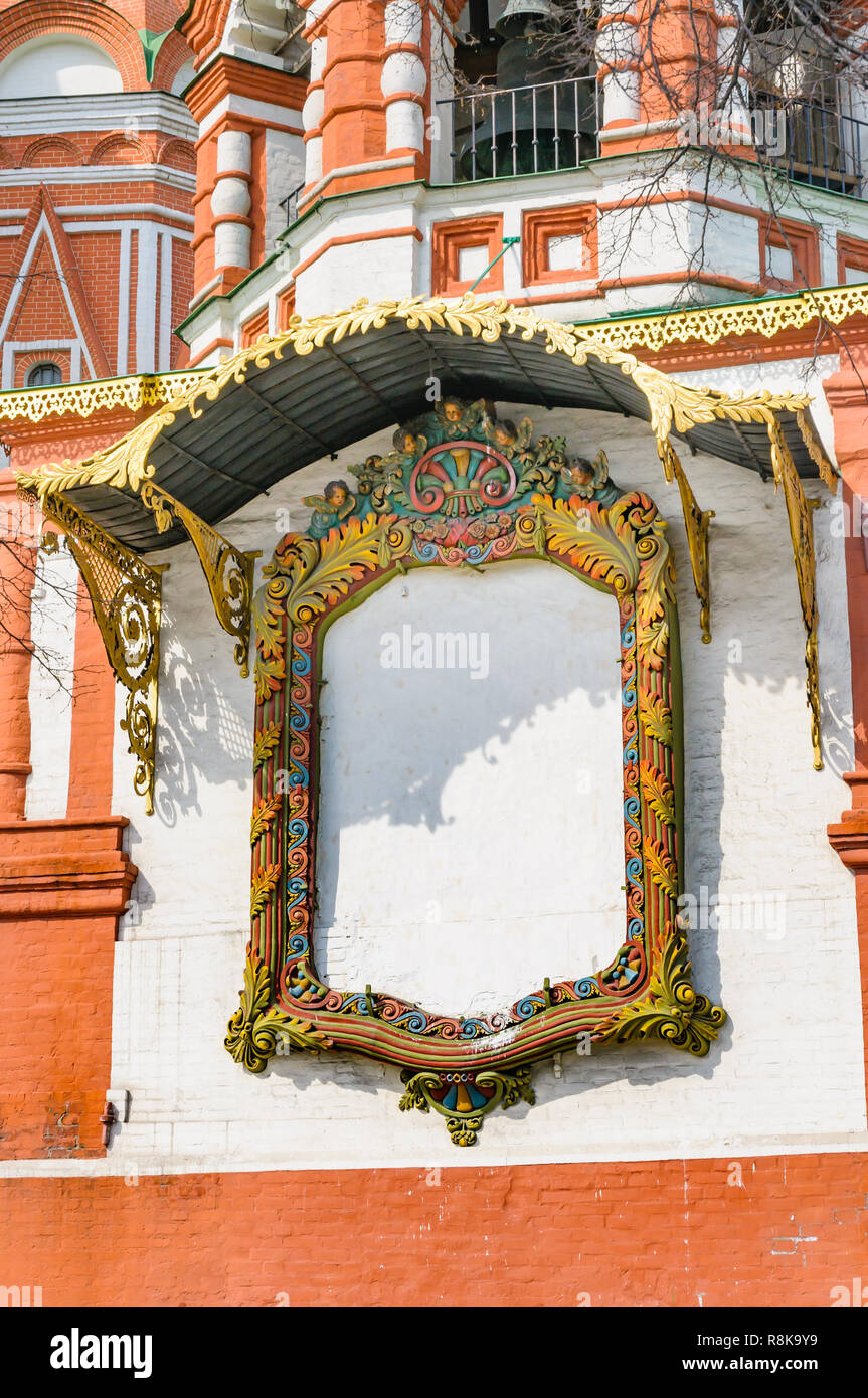 Detail eines riesigen Rahmen mit Engeln auf der Kathedrale der hl. Basilius in Moskau, Russland Stockfoto