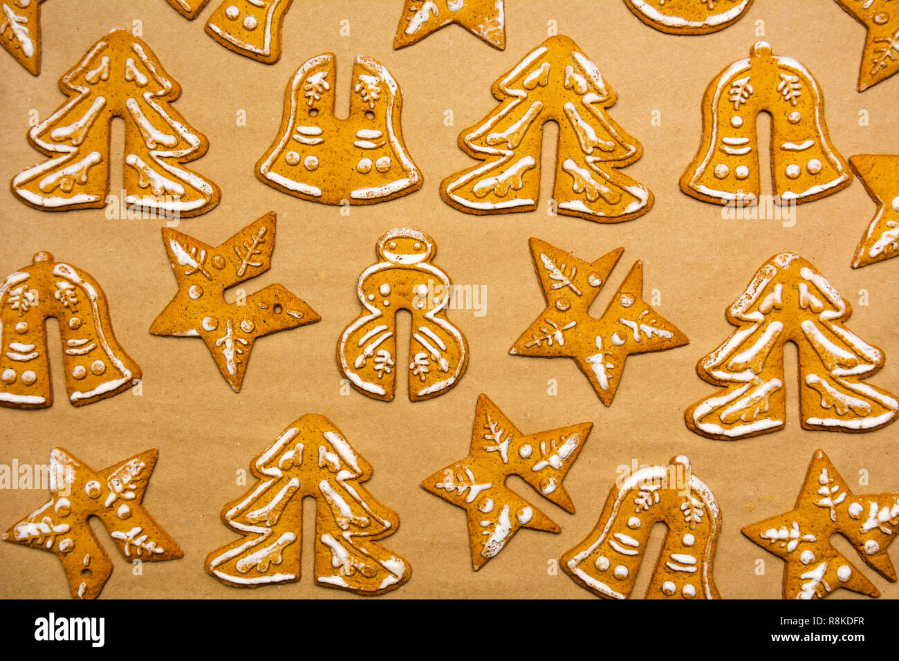 Weihnachten festliche geformte Plätzchen flach Tischplatte Stockfoto