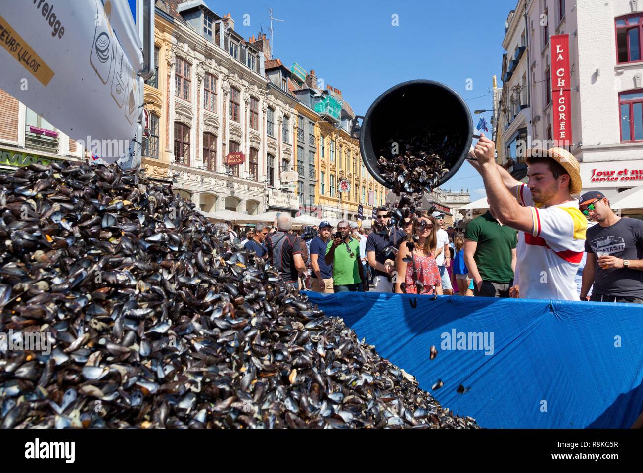 Frankreich, Nord, Lille, braderie von Lille, Place Rihour, Bündel von Muscheln Stockfoto