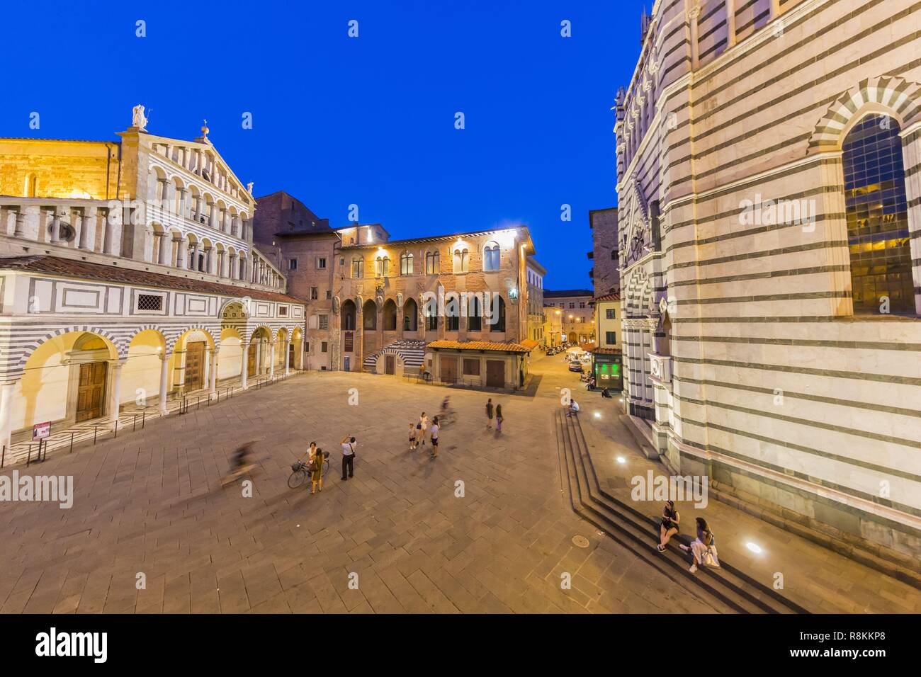 Italien, Toskana, Siena, Piazza Del Duomo, die Kathedrale di San Zeno Kirche Battistero di San Giovanni in Corte und dem Palazzo dei Vescovi Stockfoto