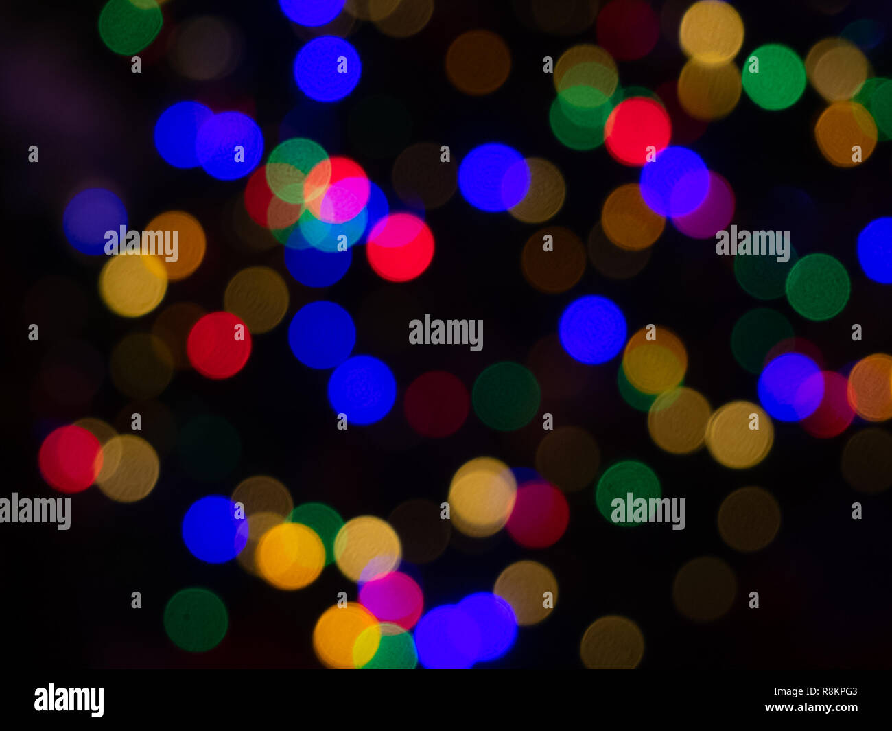 Weihnachtsbaumbeleuchtungen Bokeh - Außerhalb des Fokus Hintergrundbild Stockfoto