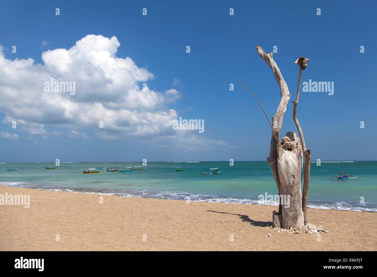 Indonesien ist auch einen Blick auf den berühmten Strand von Kuta Beach auf Bali. Stockfoto