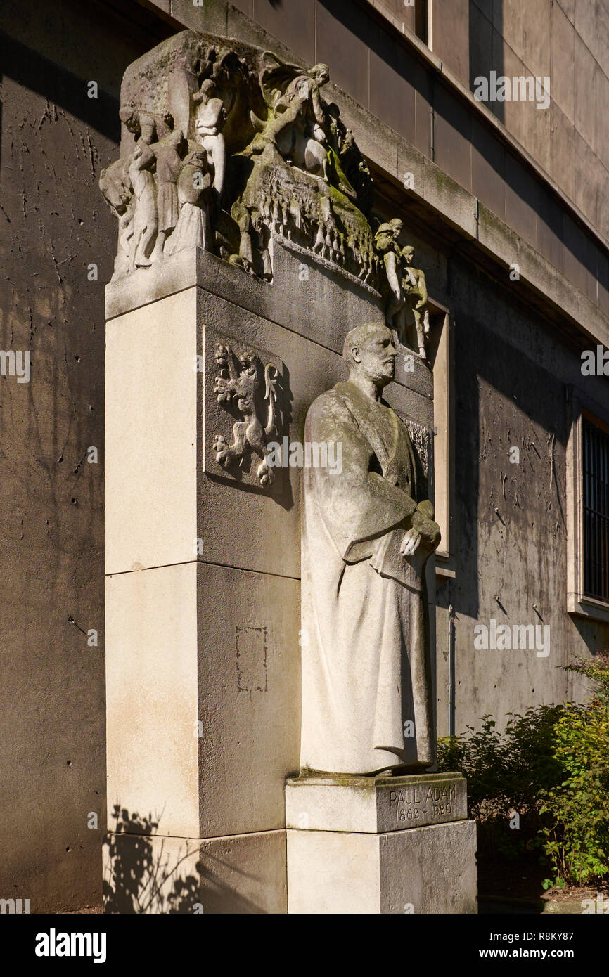 Frankreich, Paris, Bereich als Weltkulturerbe von der UNESCO, Palais de Chaillot, Paul Adam Denkmalschutz vom Bildhauer Paul Landowski Stockfoto