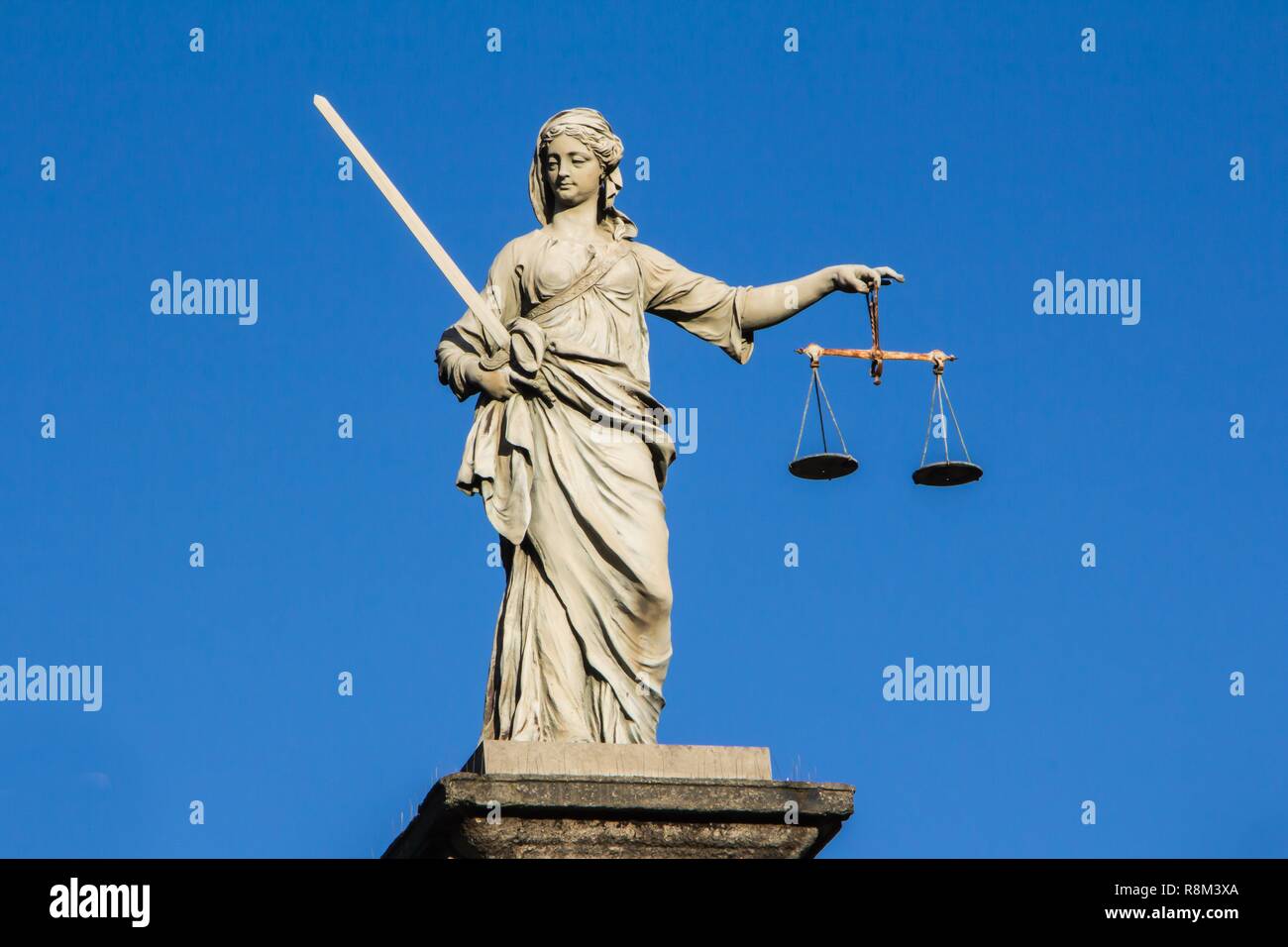 Statue der Justitia in Dublin Castle in Dublin, Irland Stockfoto