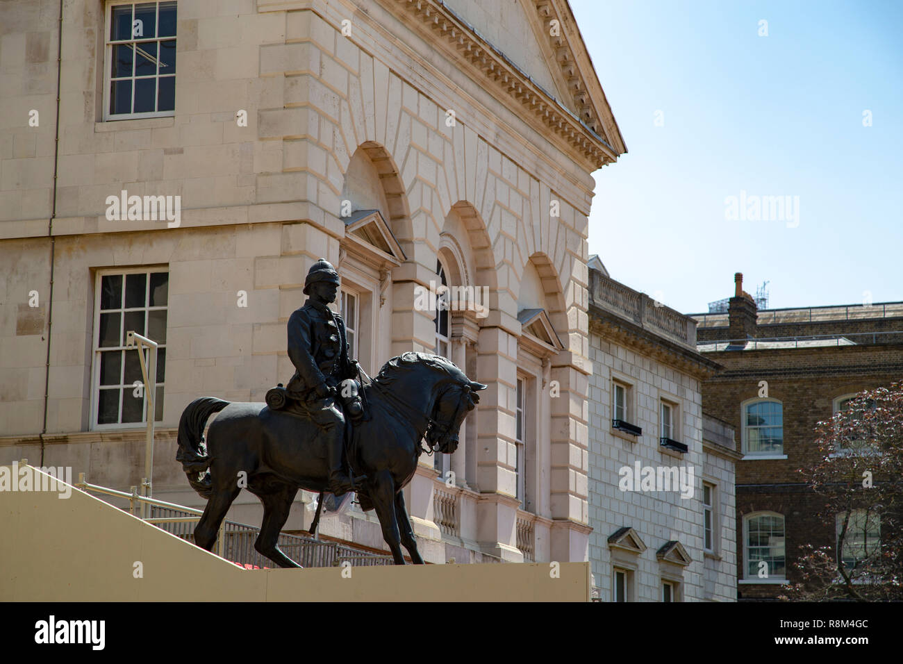 Die Statue von Earl Roberts (1832-1914) auf Horse Guards Parade an Pall Mall in London, England Stockfoto