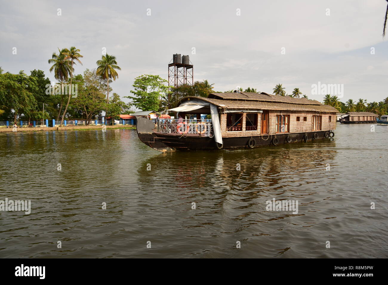 Kettuvallam Hausboot auf Backwater, Vembanad See, Trivandrum, Kerala, Indien Stockfoto