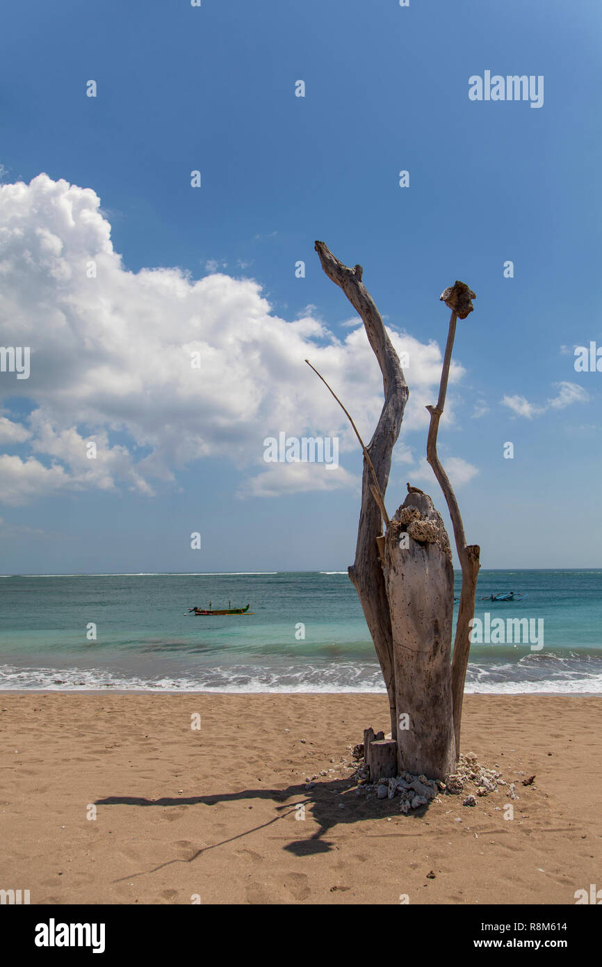 Indonesien ist auch einen Blick auf den berühmten Strand von Kuta Beach auf Bali. Stockfoto
