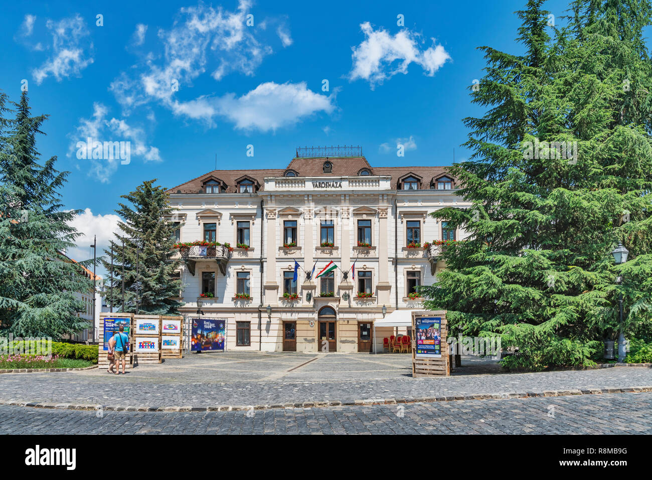 Das Rathaus (Varoshaza) von Veszprem ist auf Ovaros Square, Veszprem, Budapest, Ungarn, Europa Stockfoto