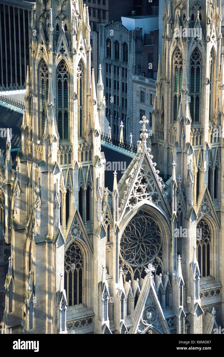 Der St. Patrick's Kathedrale ist ein Symbol auf der Fifth Avenue in New York City, USA Stockfoto