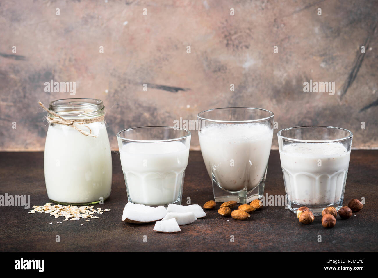 Vegan ohne Milchprodukte alternative Milch. Stockfoto