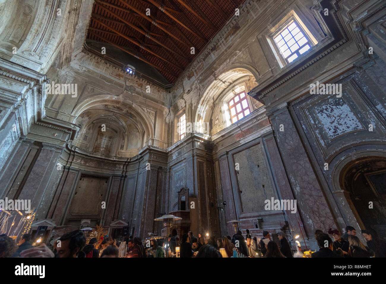 Mare Mostrum, Chiesa di San Giuseppe delle Scalze ein Pontecorvo, Mercatini Di Natale 2018 Napoli, Kirche von Cosimo Fanzago Stockfoto